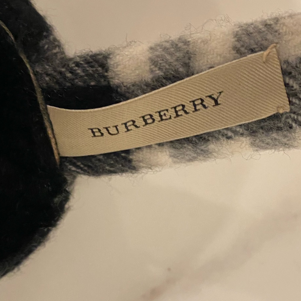 Burberry Black and Gray Earmuffs - Picture 3 of 10